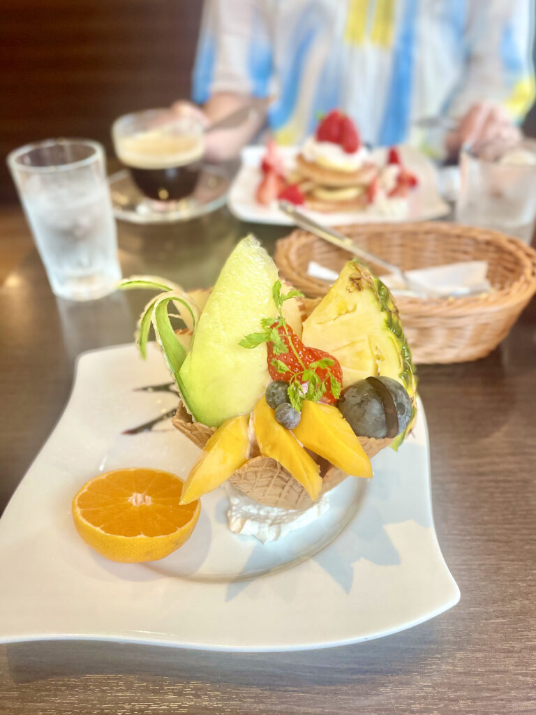川西でフルーツパフェを食べるなら、農家が経営する「いちご1CHIJUフルーツカフェ」がおすすめ
