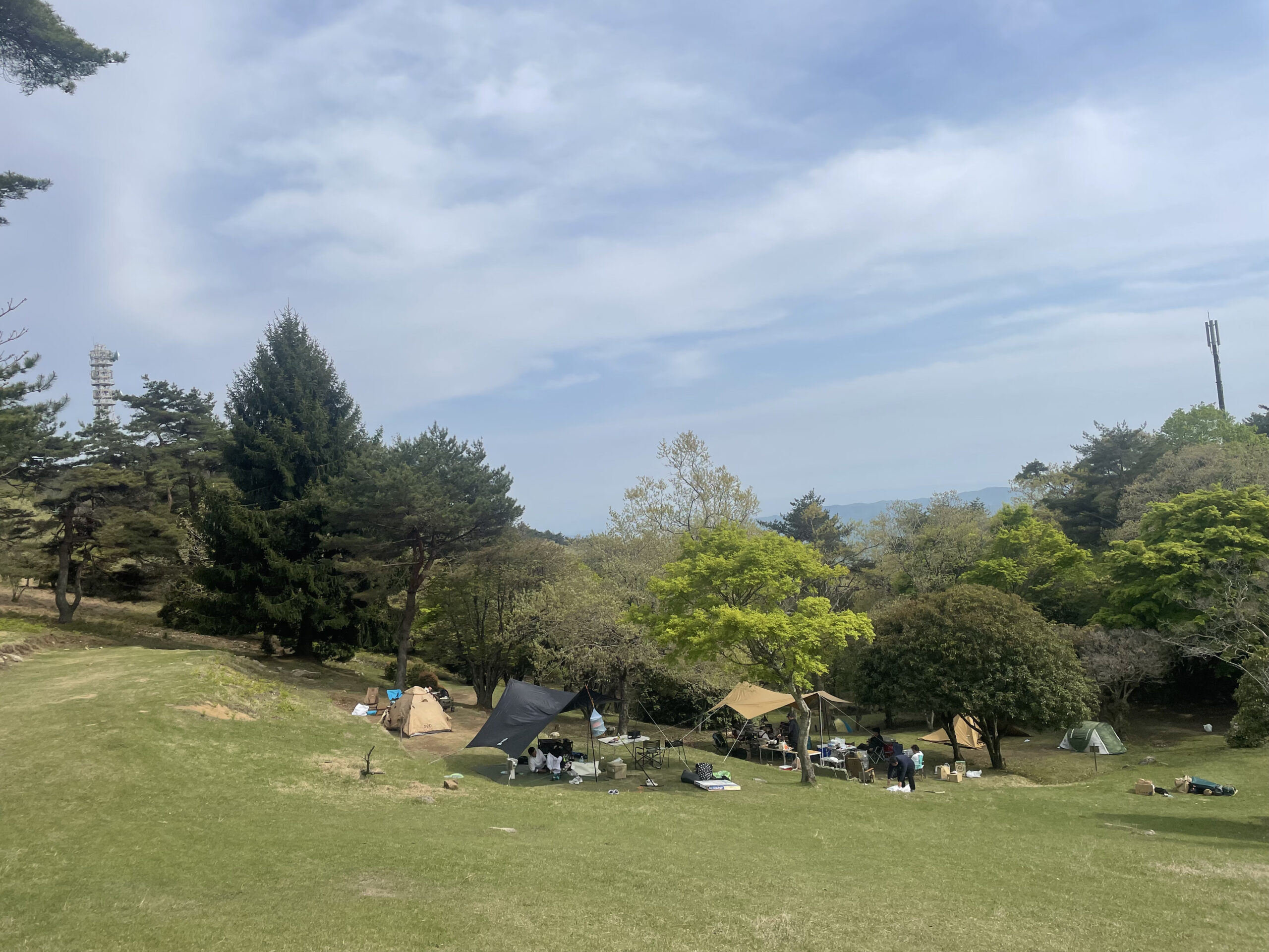 大野アルプスランドキャンプ場の区画サイトは芝で設営がしやすい。